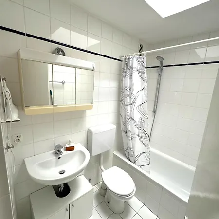Apartment 2-zimmer-wohnung Im Herzen Von *